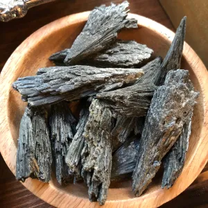 Black Kyanite Blades - Raw Tumble Stone