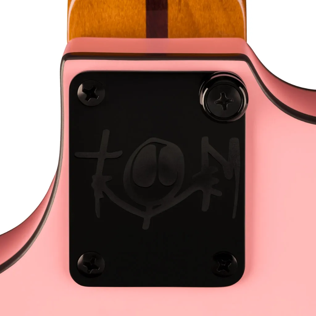 Fender Tom Delonge Starcaster in Satin Shell Pink