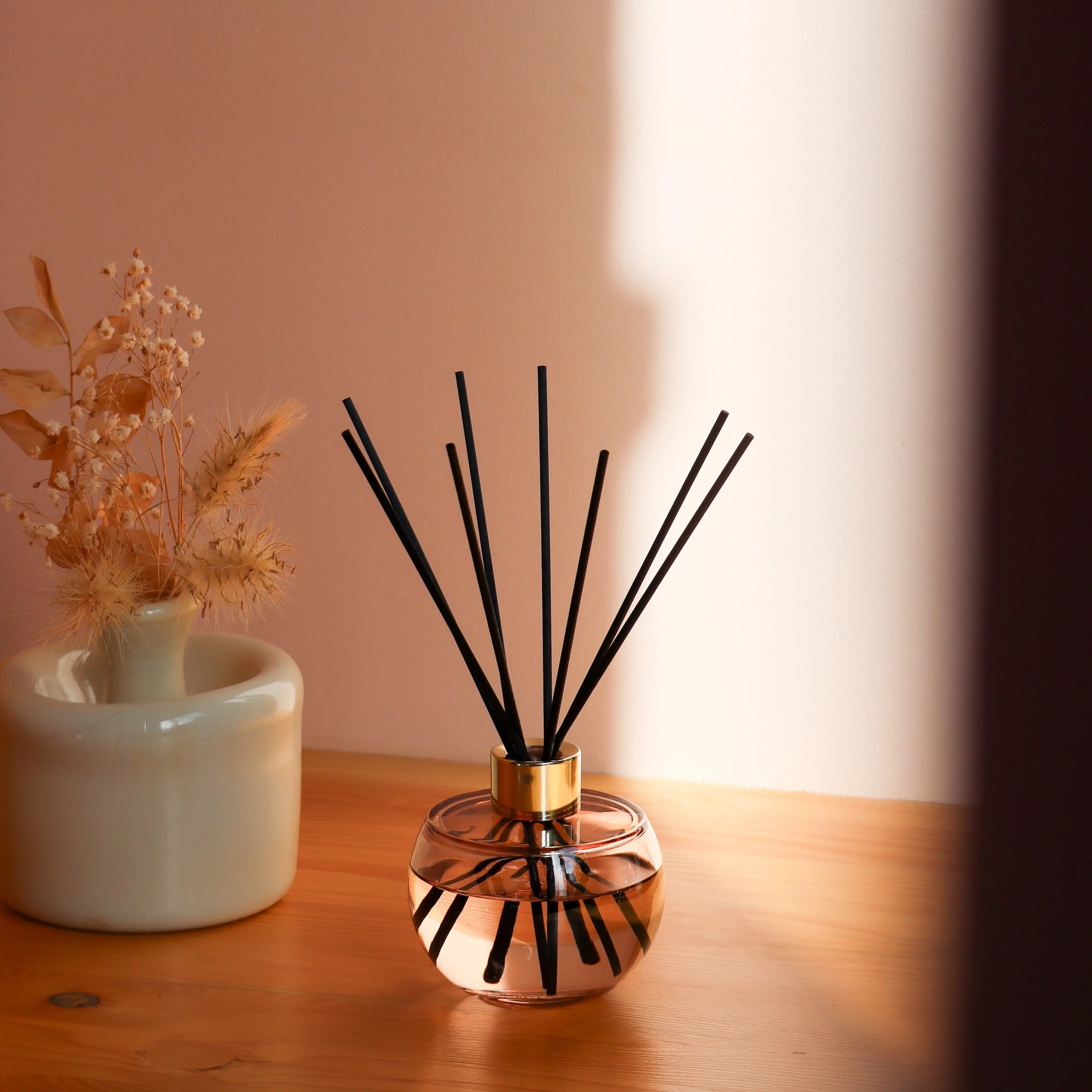 Holly Nude Bouquet Reed Diffuser | Amber Powder | 180ml