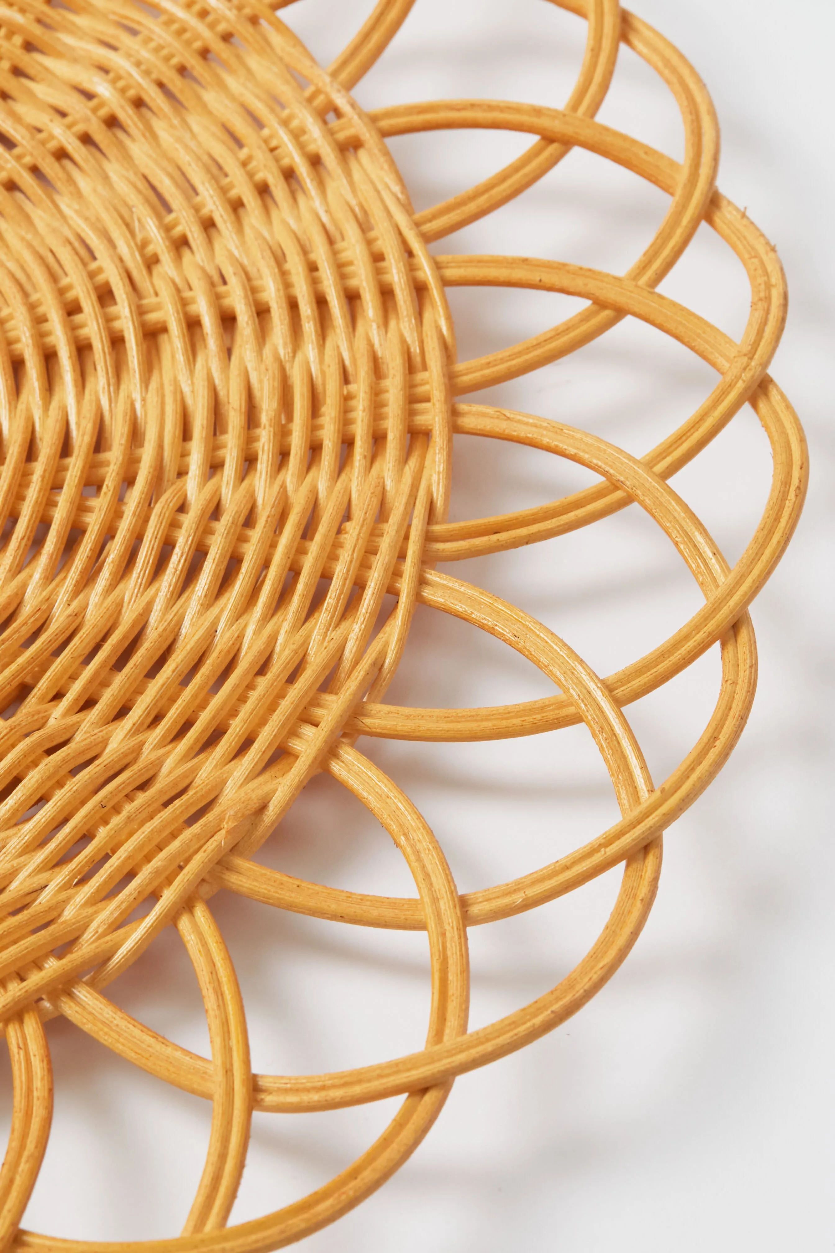 Light Rattan Spiral Placemat (Set of 4)