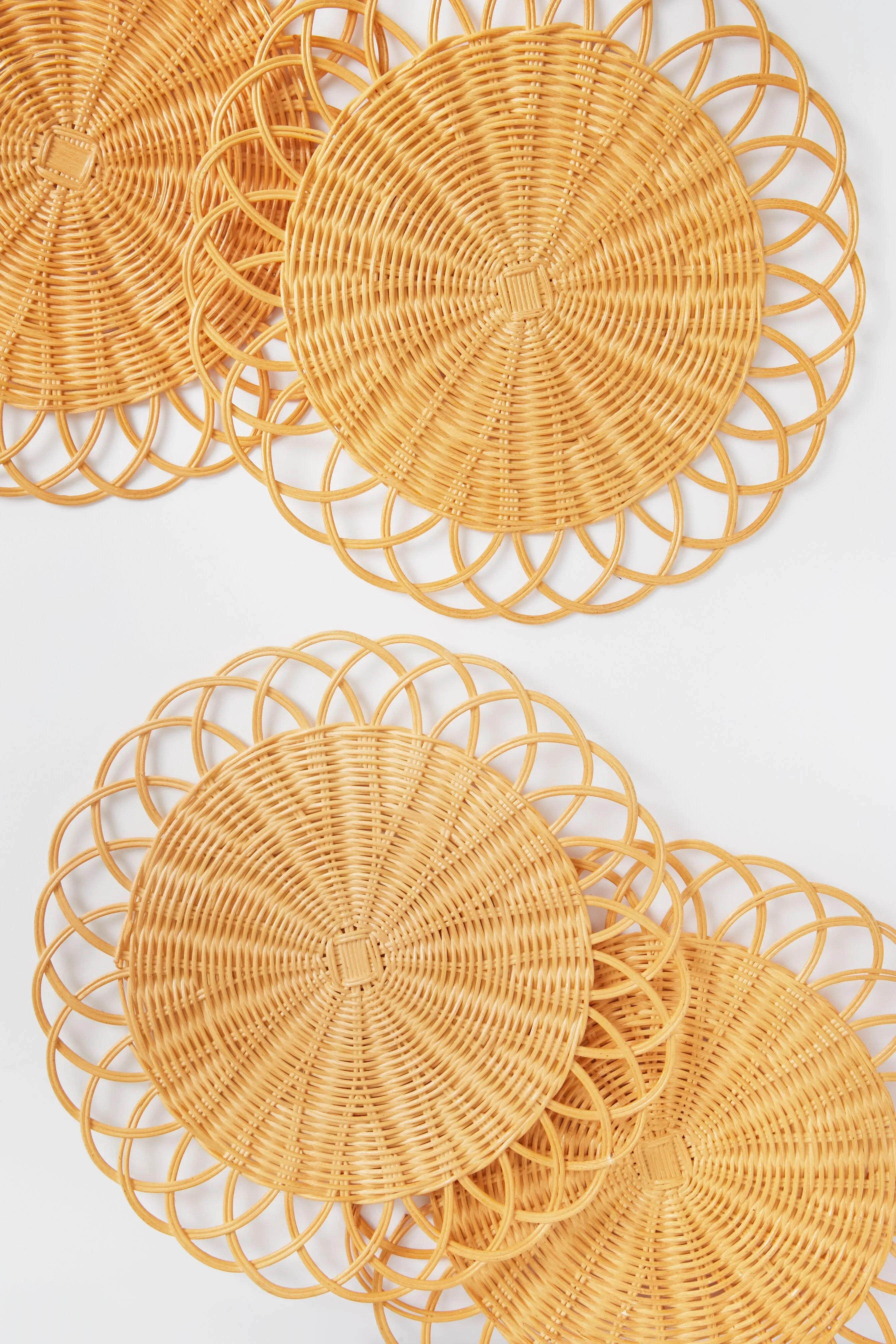 Light Rattan Spiral Placemat (Set of 4)