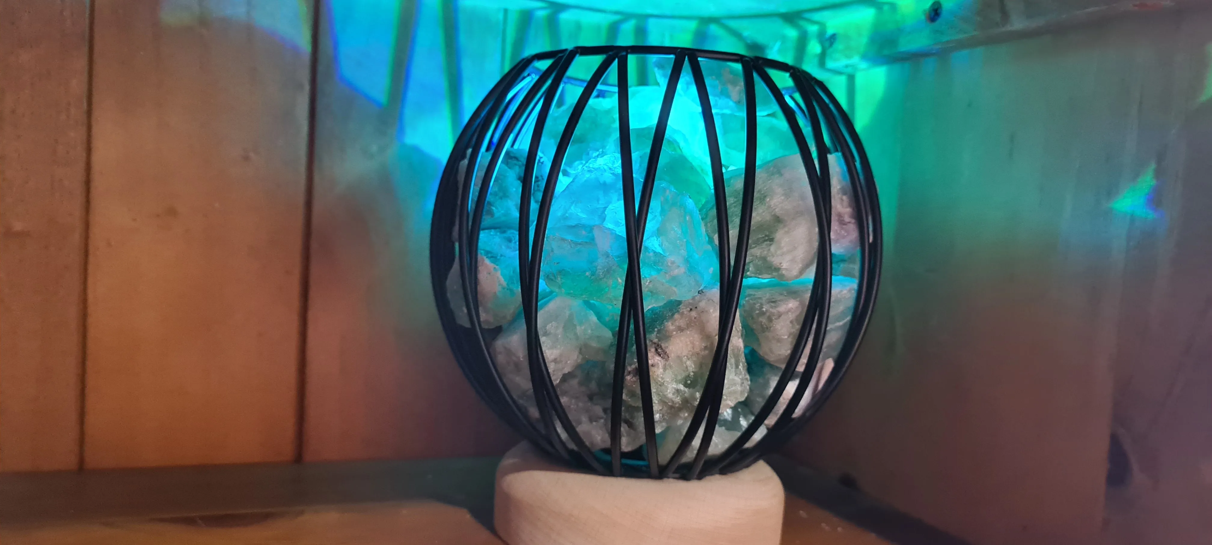 Sale💥COLOUR CHANGING GREEN FLOURITE  CRYSTAL  CAGE LAMP( balance)