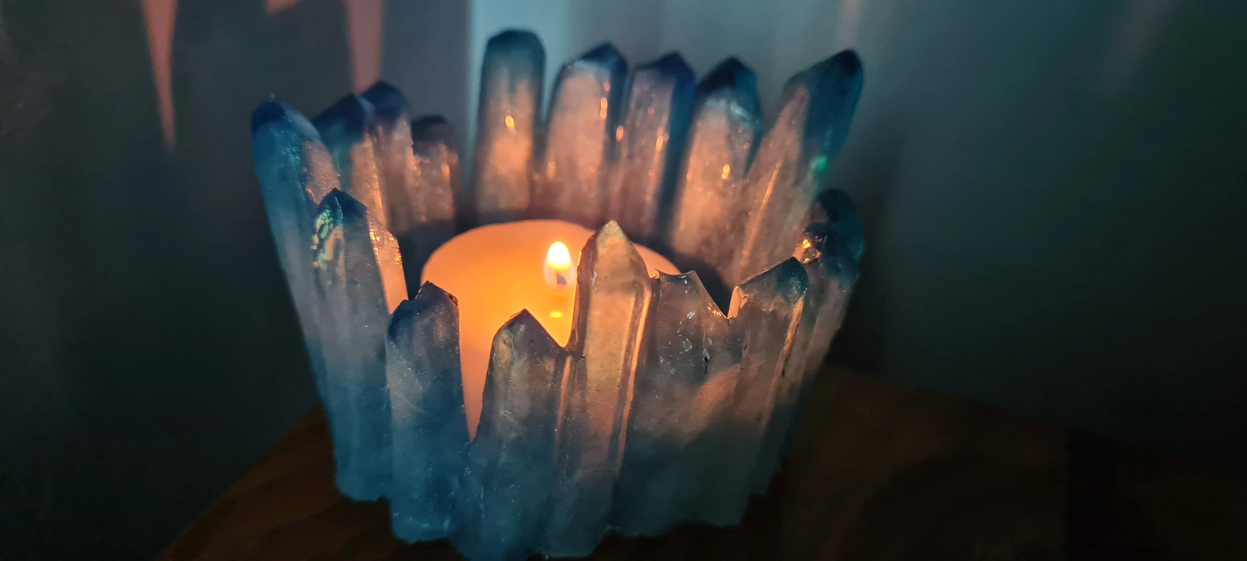 SALE🔥HANDMADE CRYSTAL LOOK T LIGHT HOLDERS-many colours to choose from
