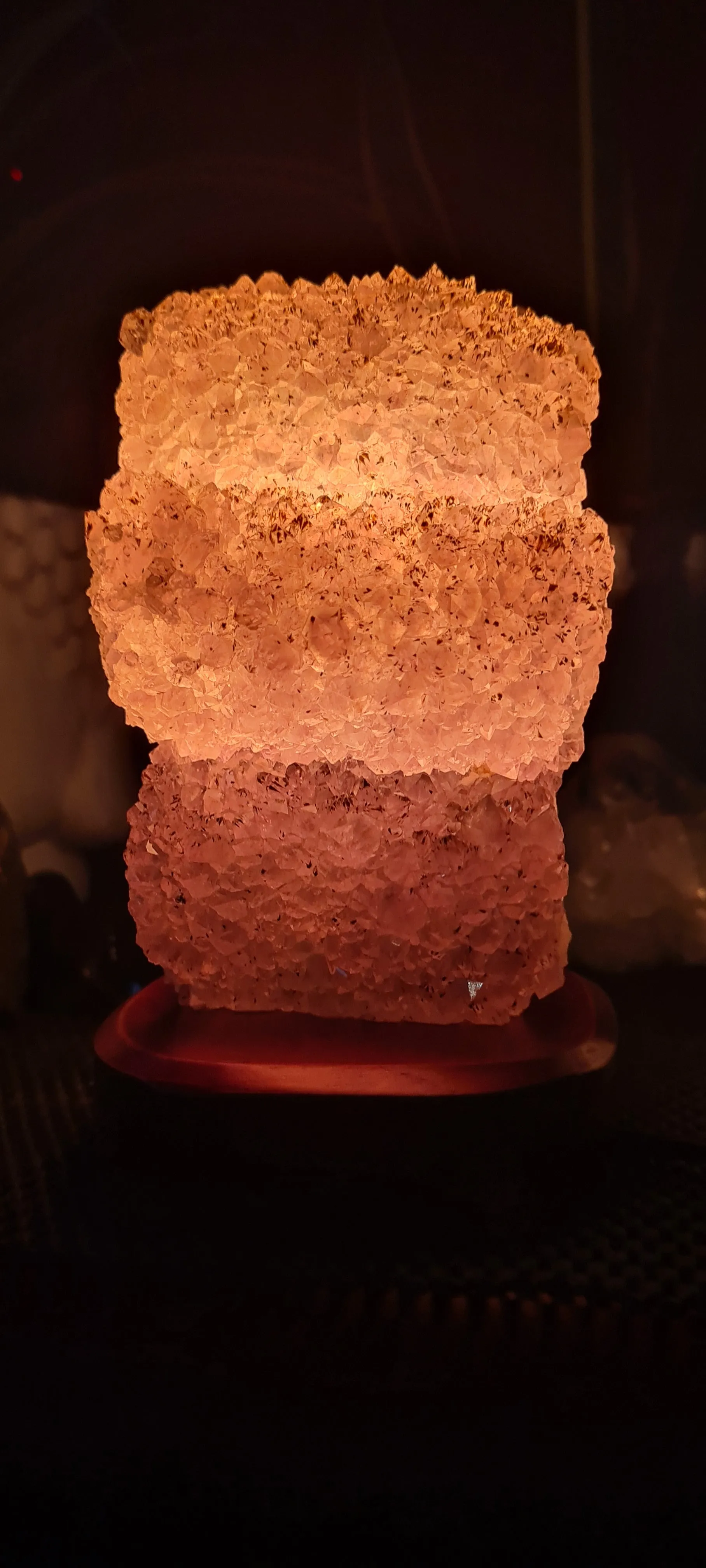 SHIMMERING AMETHYST CRYSTAL LAMP