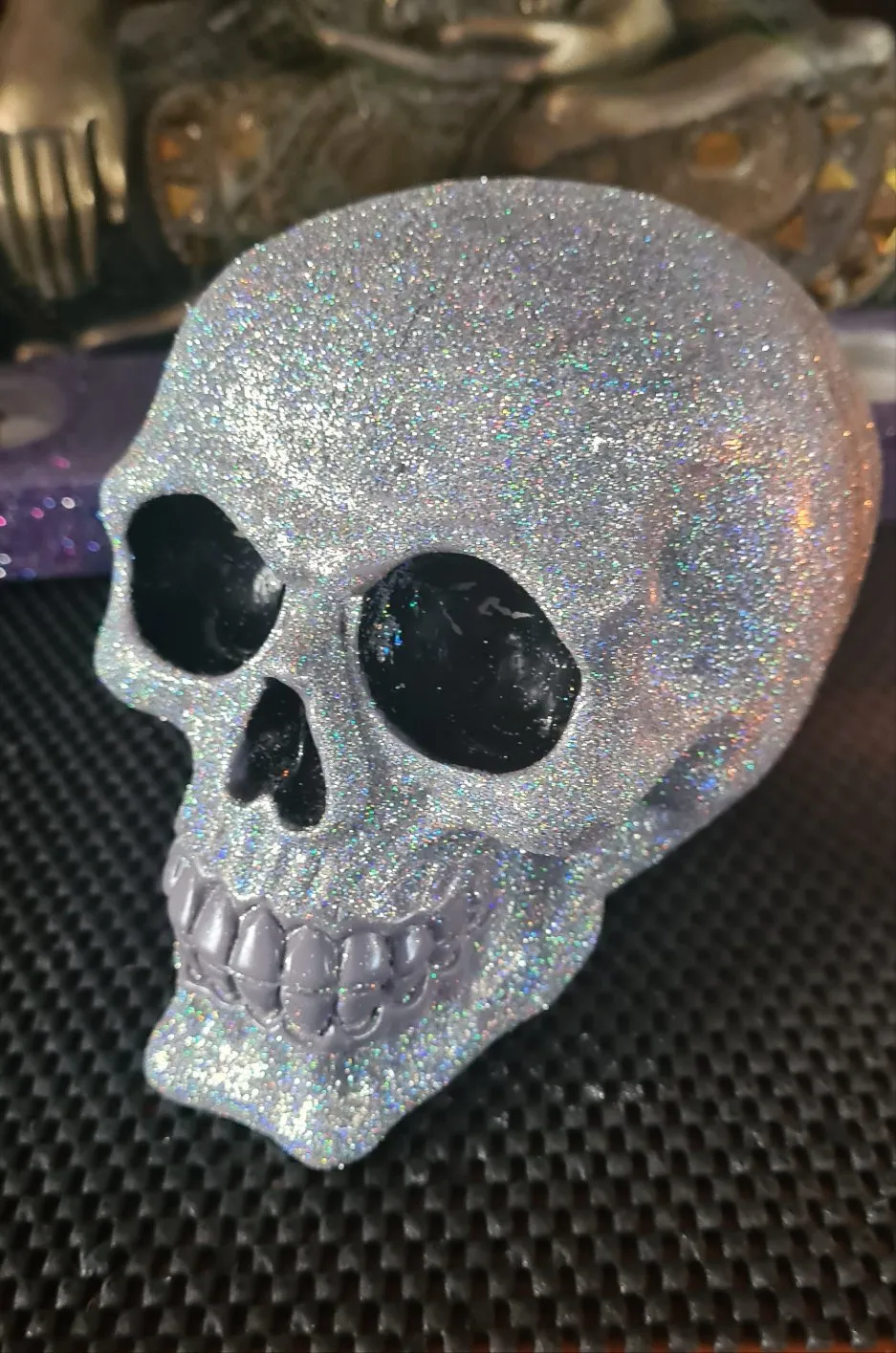 SHIMMERING HOLOGRAPHIC GLITTER SKUL-made by me