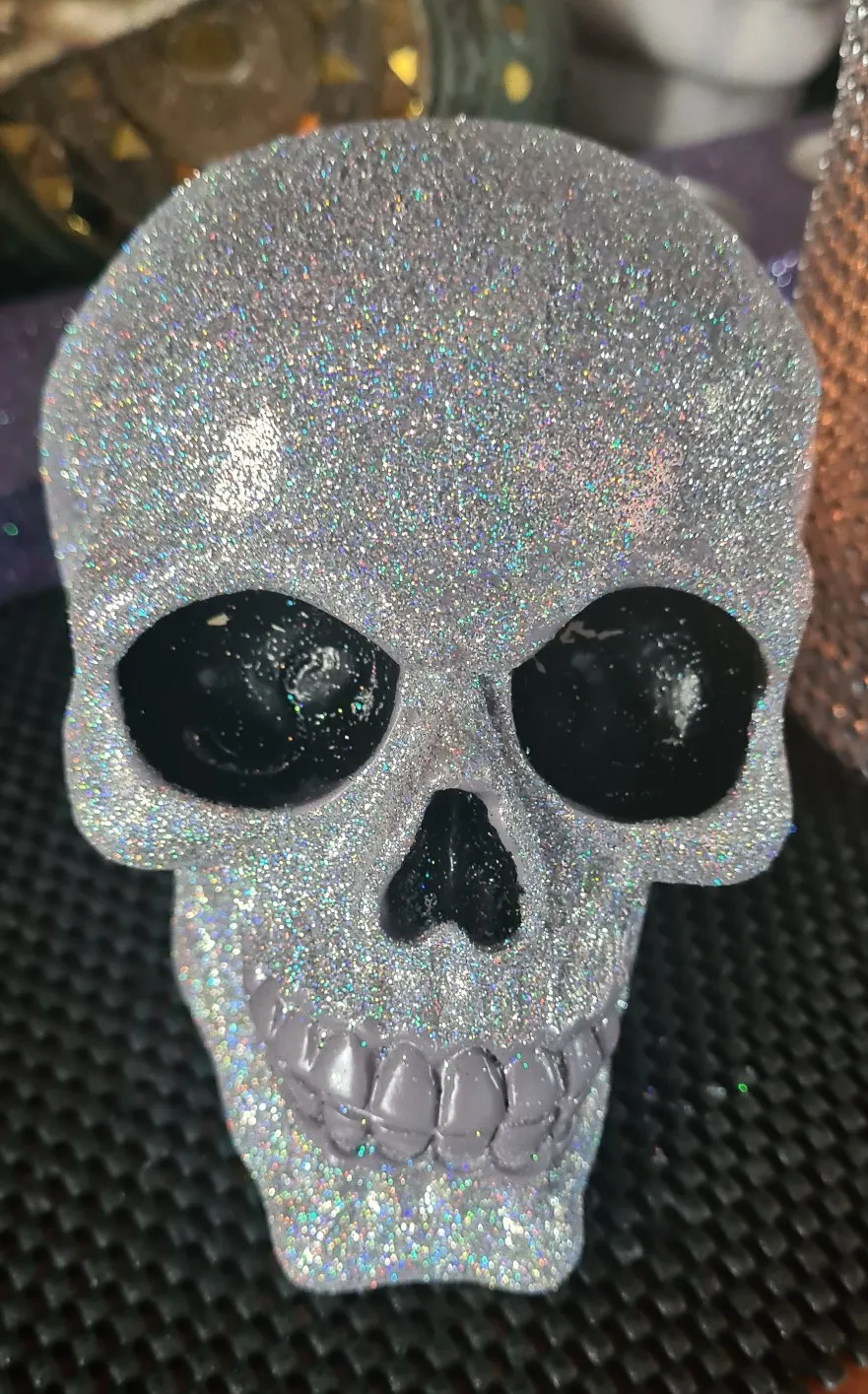 SHIMMERING HOLOGRAPHIC GLITTER SKUL-made by me
