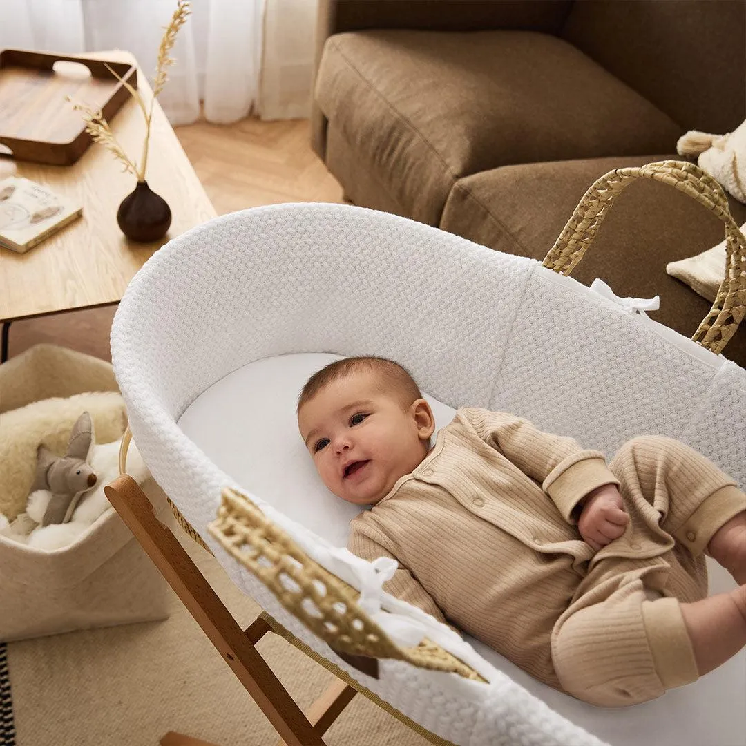 The Little Green Sheep Organic Wheat Knit Moses Basket   Mattress - White