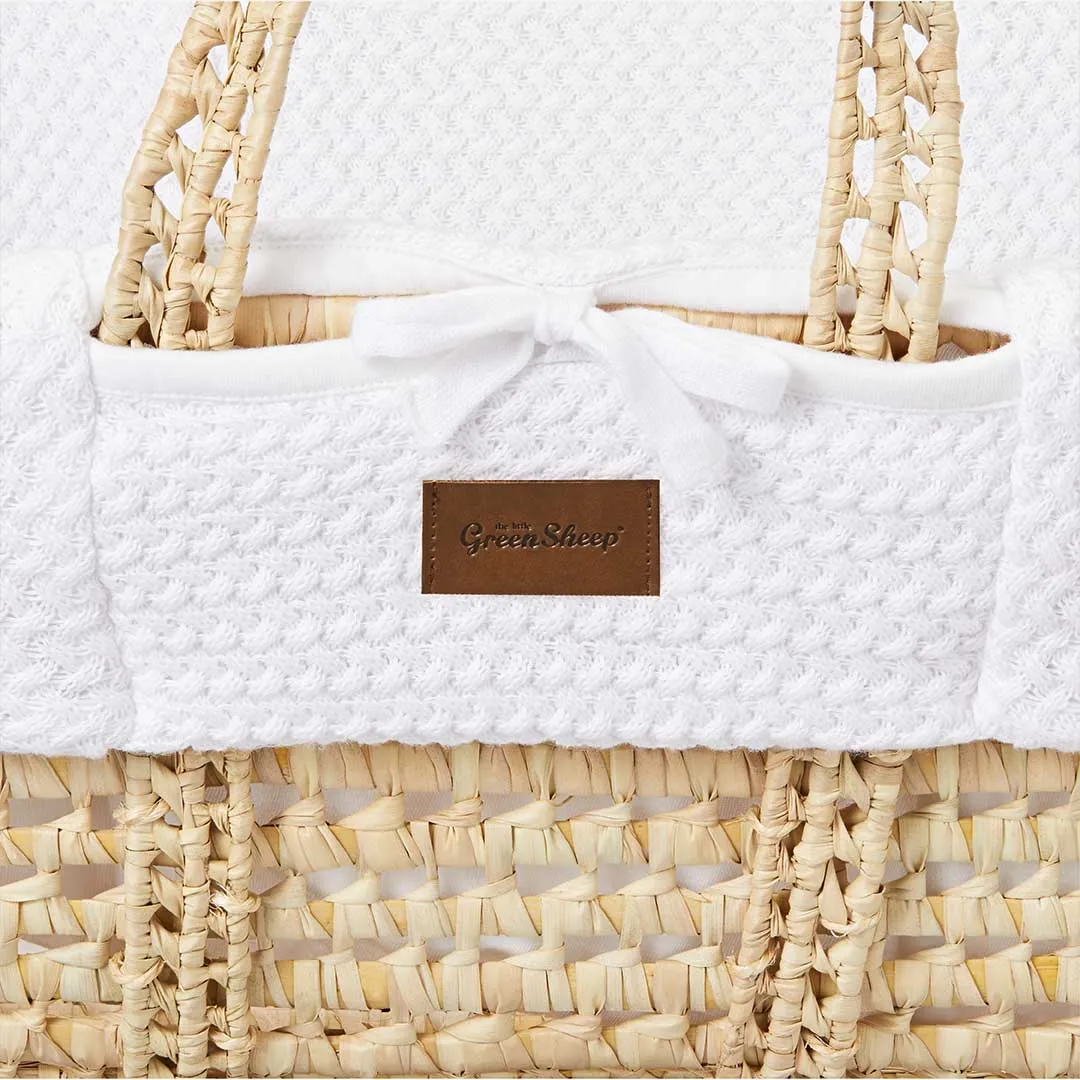 The Little Green Sheep Organic Wheat Knit Moses Basket   Mattress - White